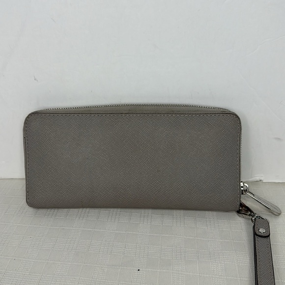 MICHAEL MICHAEL KORS
Jet Set Travel Crossgrain Leather Continental Wallet - Picture 3 of 9